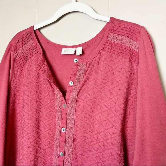 LOGO Lavish Lori Goldstein Button Front Top Large eyelet peplum tunic coral - Picture 2 of 12